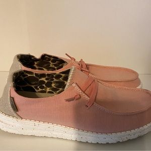 Hey Dude loafers size 8